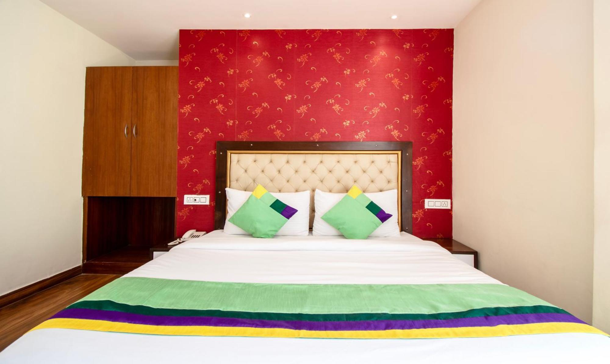 Ambika Residency, Near Hidimba Devi Temple Hotell Manāli Eksteriør bilde