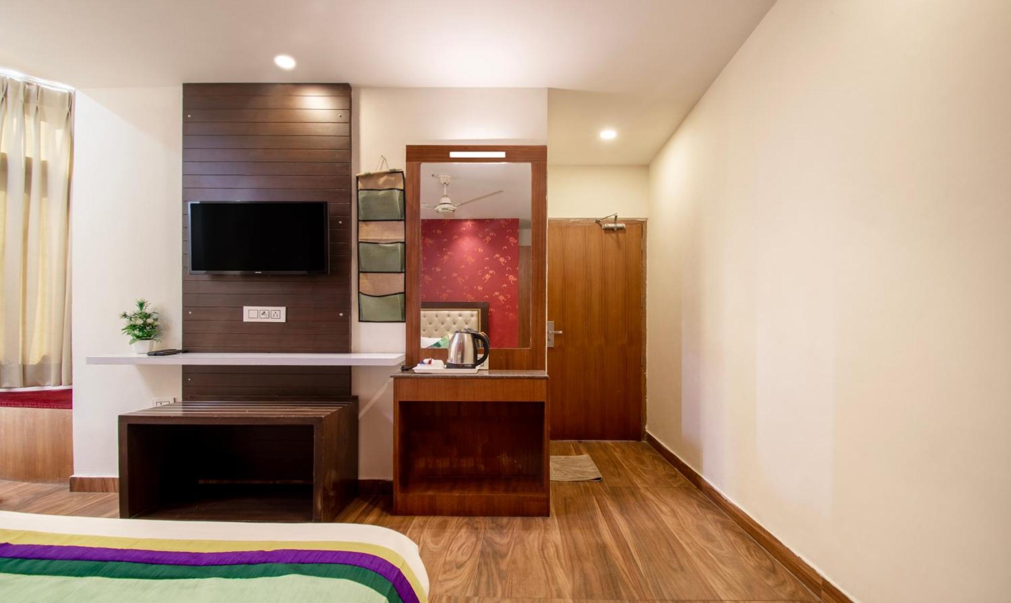 Ambika Residency, Near Hidimba Devi Temple Hotell Manāli Eksteriør bilde