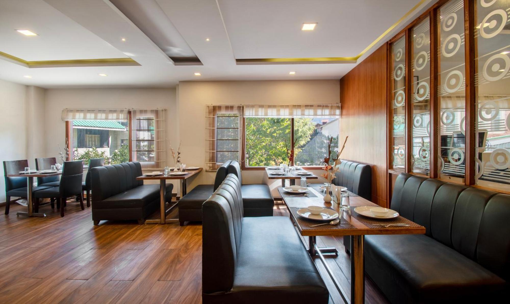 Ambika Residency, Near Hidimba Devi Temple Hotell Manāli Eksteriør bilde